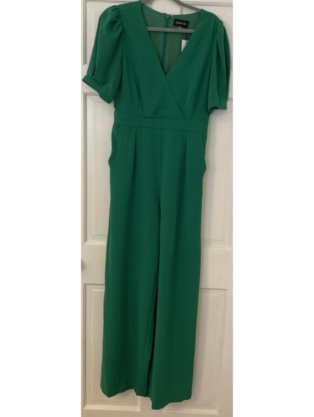 Fun NWT Sugar + Lips Green V-Neck Jumpsuit/Long Romper Wide Leg Size Medium